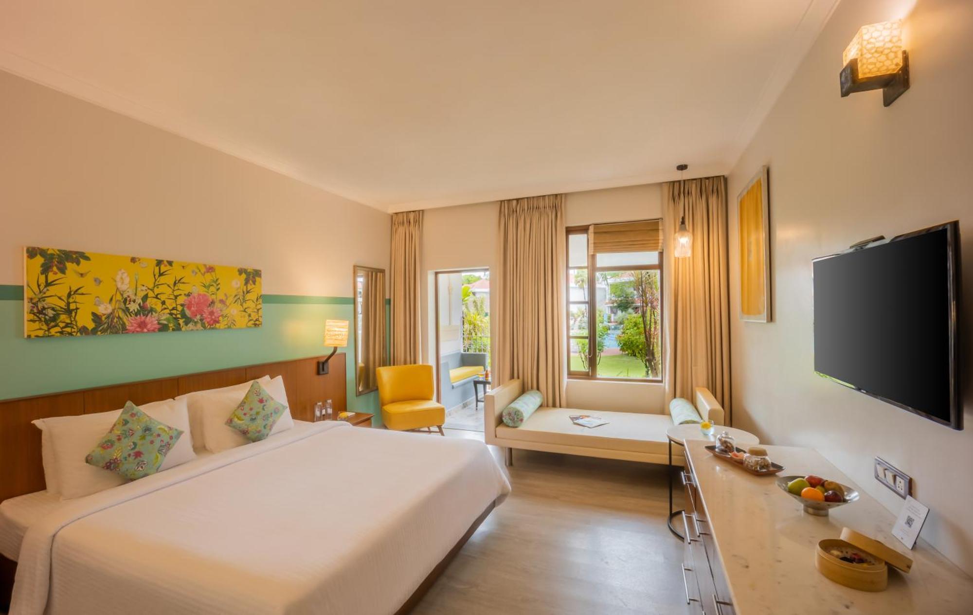 Deluxe Pool Facing Rooms - 15% off on Food, Laundry & Spa